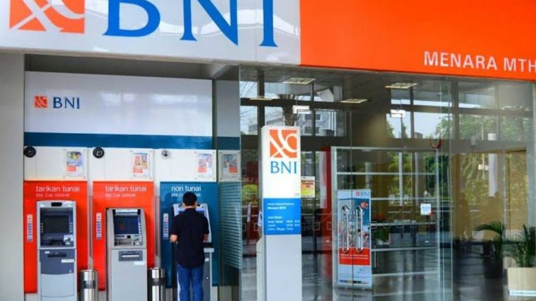 Bali ATM - Withdrawing Money from bank at ATM in Bali