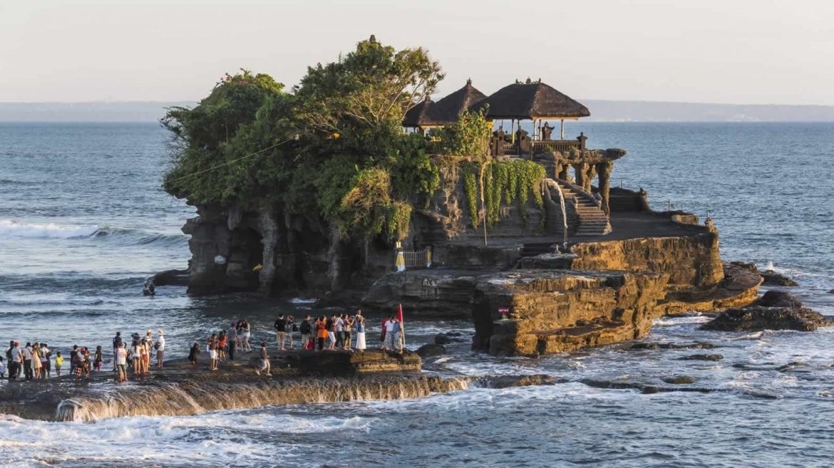 Tanah Lot Incoming Tide - Bali Holiday Secrets