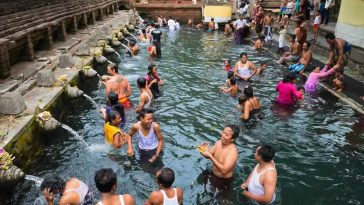 Pura Tirta Empul - Bali Holiday Secrets