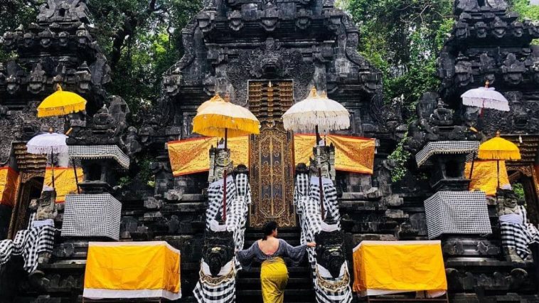 Pura Goa Lawah - East Bali Day Tour